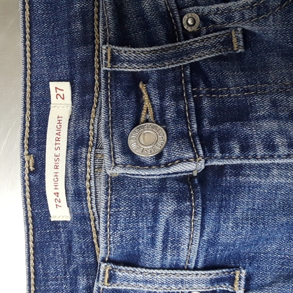 Levi 724 High Rise